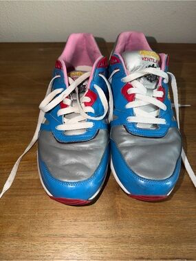 Reebok Ventilator Blue, Gray & Pink Lace-Up Athletic Sneakers